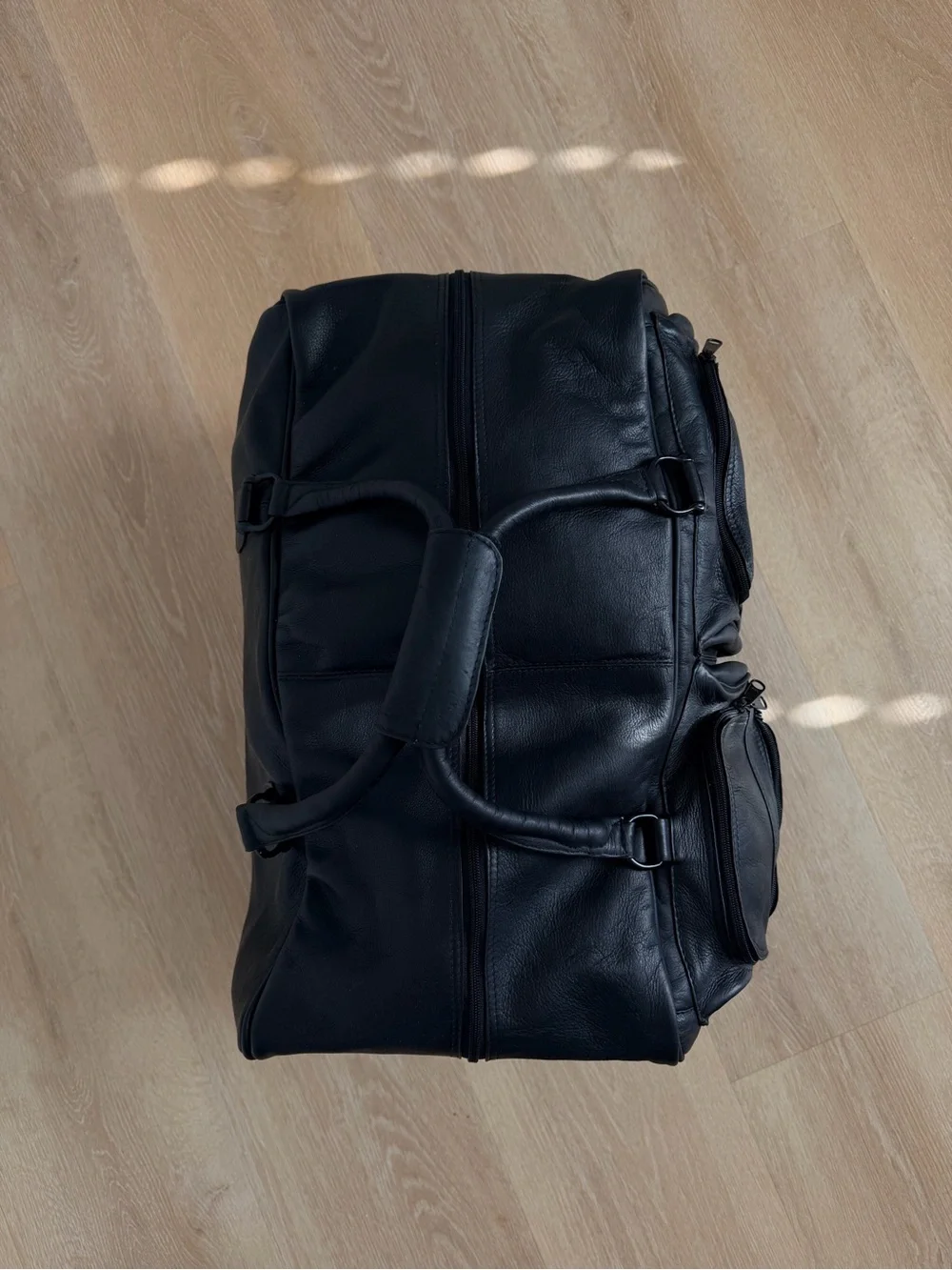 $1,250 NWOT Large Leather Rolling Duffel Bag Wheeled Carry On Handmade Colombia